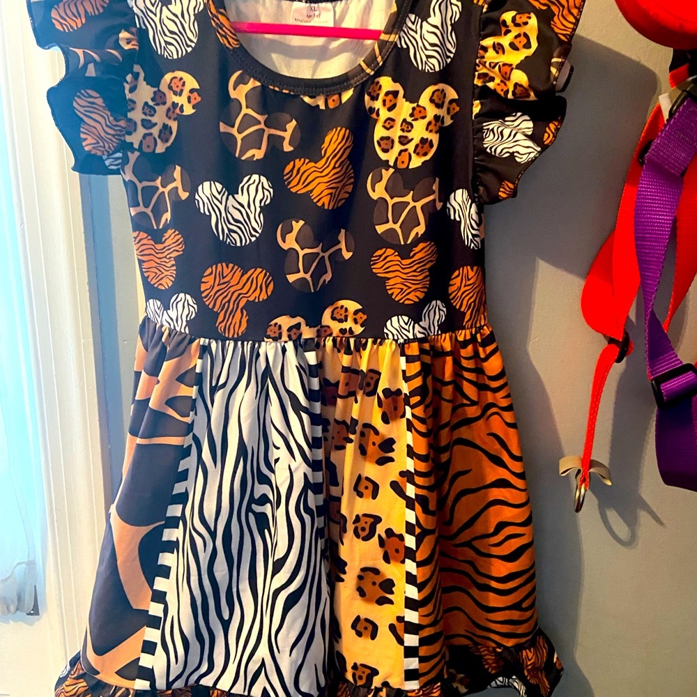 Animal print Disney dress worn 1 time size 5/6